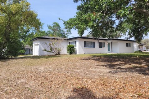 Casa en Temple Terrace, Florida 3 dormitorios, 115.48 m2 № 2111032