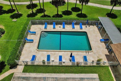 Condo in Plantation, Florida, 2 bedrooms  № 1890621 - photo 28