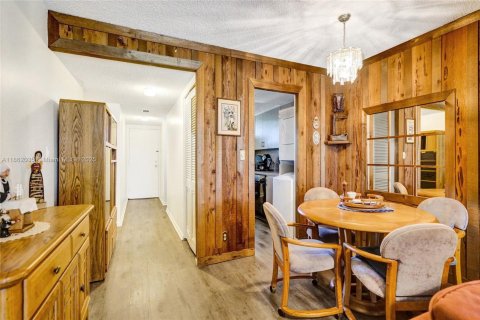Condo in Plantation, Florida, 2 bedrooms  № 1890621 - photo 13