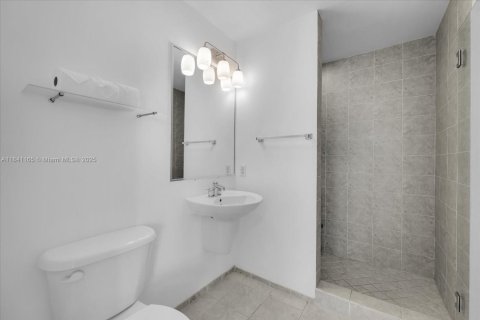 Condominio en venta en Miami, Florida, 2 dormitorios, 116.59 m2 № 1888810 - foto 11