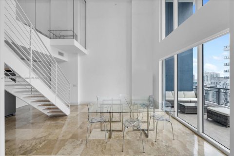 Condominio en venta en Miami, Florida, 2 dormitorios, 116.59 m2 № 1888810 - foto 4