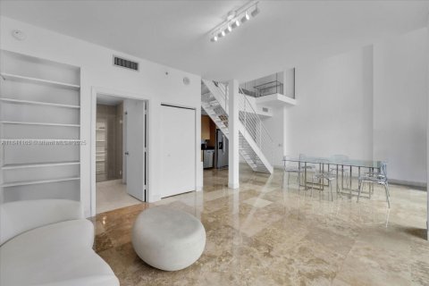 Condominio en venta en Miami, Florida, 2 dormitorios, 116.59 m2 № 1888810 - foto 6