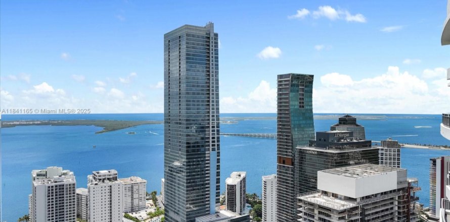 Condominio en Miami, Florida, 2 dormitorios  № 1888810