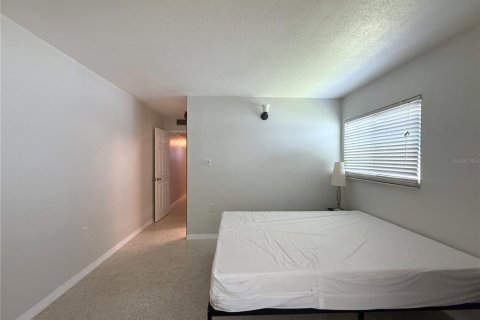 House in New Port Richey, Florida 3 bedrooms, 108.6 sq.m. № 1900463 - photo 25