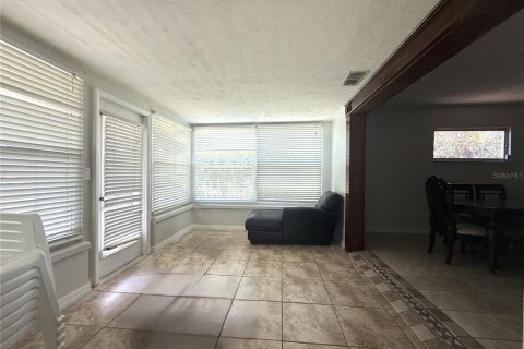 House in New Port Richey, Florida 3 bedrooms, 108.6 sq.m. № 1900463 - photo 28