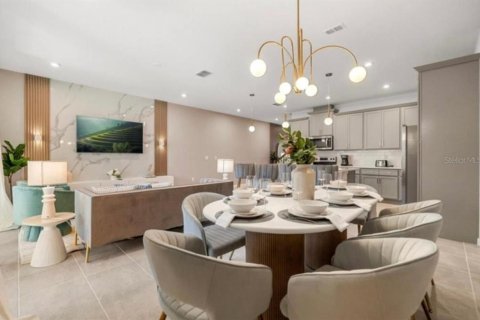 Touwnhouse à vendre à Kissimmee, Floride: 5 chambres, 213.58 m2 № 2120824 - photo 3