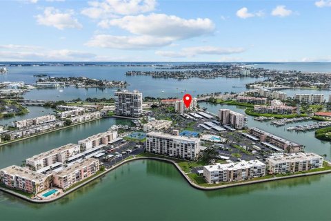 Condo in South Pasadena, Florida, 2 bedrooms № 2214862