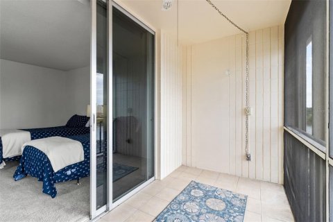 Condo in South Pasadena, Florida, 2 bedrooms № 2214862 - photo 30