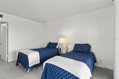 Condo in South Pasadena, Florida, 2 bedrooms № 2214862 - photo 26