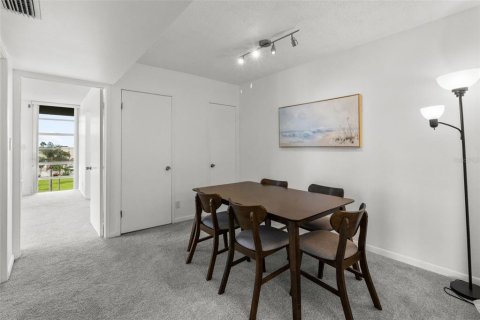Condo in South Pasadena, Florida, 2 bedrooms № 2214862 - photo 21