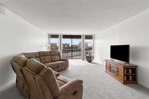 Condo in South Pasadena, Florida, 2 bedrooms № 2214862 - photo 18