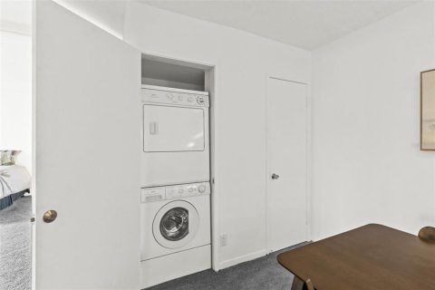 Condo in South Pasadena, Florida, 2 bedrooms № 2214862 - photo 22