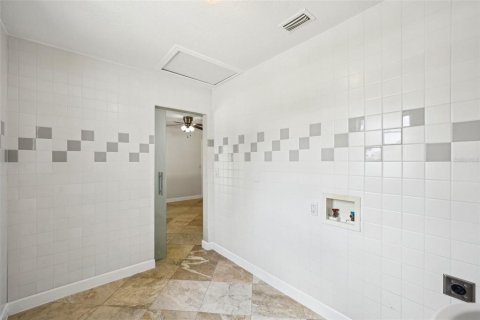 House in Tampa, Florida 4 bedrooms, 222.5 sq.m. № 1746851 - photo 26
