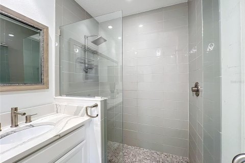 Condo in Bradenton, Florida, 2 bedrooms  № 2316778 - photo 30