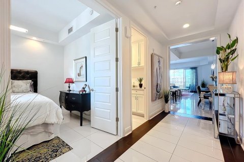 Condo in Bradenton, Florida, 2 bedrooms  № 2316778 - photo 5