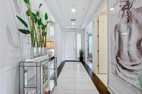Condo in Bradenton, Florida, 2 bedrooms  № 2316778 - photo 6