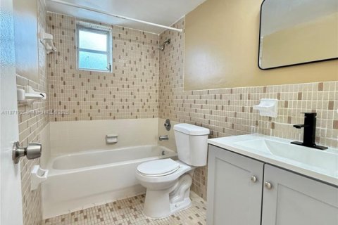 Apartment in Hollywood, Florida 2 bedrooms, 92.9 sq.m. № 1927764 - photo 5