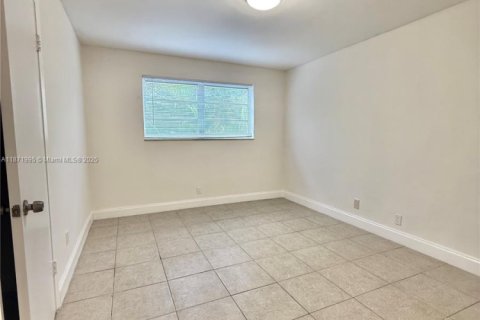 Apartment in Hollywood, Florida 2 bedrooms, 92.9 sq.m. № 1927764 - photo 14