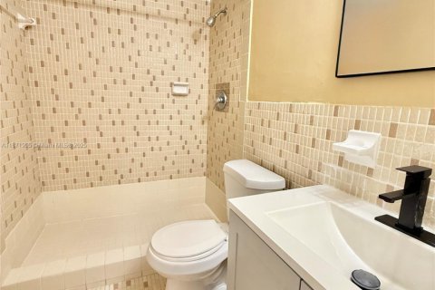 Apartment in Hollywood, Florida 2 bedrooms, 92.9 sq.m. № 1927764 - photo 6