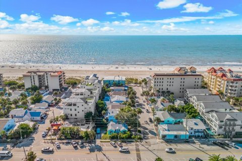 Villa ou maison à vendre à Clearwater, Floride: 3 chambres, 158.03 m2 № 2430773 - photo 4