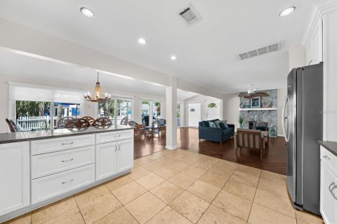 Villa ou maison à vendre à Clearwater, Floride: 3 chambres, 158.03 m2 № 2430773 - photo 14