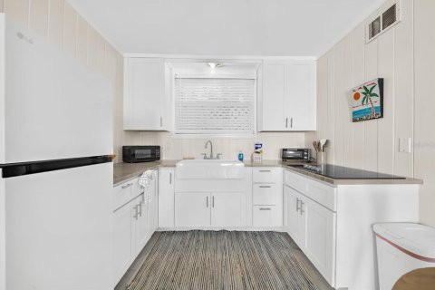 Villa ou maison à vendre à Clearwater, Floride: 3 chambres, 158.03 m2 № 2430773 - photo 11