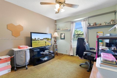 Купить виллу или дом в Саутвест-Ранчес, Флорида 4 спальни, 224.82м2, № 2002208 - фото 13