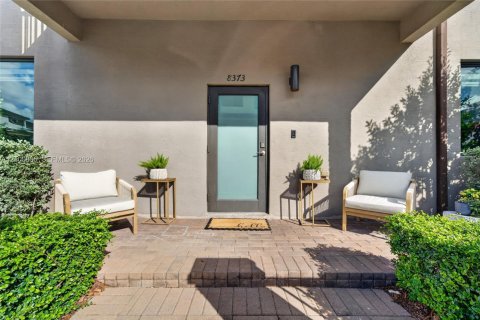Touwnhouse à vendre à Doral, Floride: 3 chambres, 145.86 m2 № 2402008 - photo 8