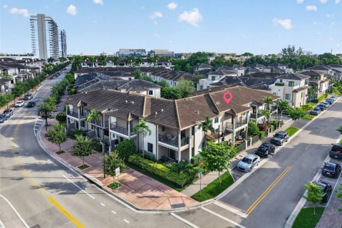 Touwnhouse à vendre à Doral, Floride: 3 chambres, 145.86 m2 № 2402008 - photo 3