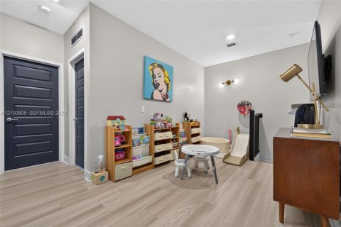 Touwnhouse à vendre à Doral, Floride: 3 chambres, 145.86 m2 № 2402008 - photo 21