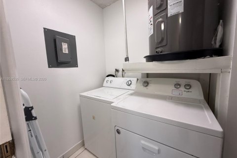 Купить кондоминиум в Делрей-Бич, Флорида 1 спальня, 67.73м2, № 2026599 - фото 12