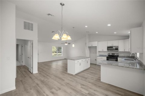 Casa en venta en Ocklawaha, Florida, 3 dormitorios, 153.66 m2 № 1856786 - foto 4