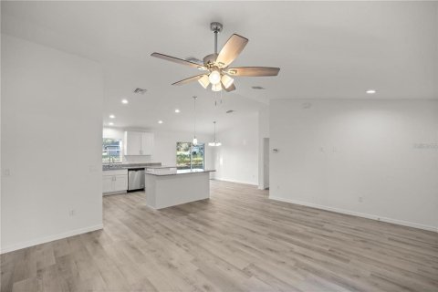 Casa en venta en Ocklawaha, Florida, 3 dormitorios, 153.66 m2 № 1856786 - foto 3