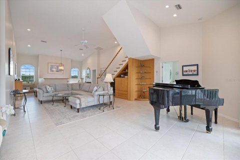 House in Englewood, Florida 3 bedrooms, 307.69 sq.m. № 2142533 - photo 17