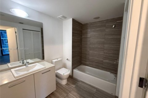 Condominio en alquiler en Miami, Florida, 2 dormitorios, 95.5 m2 № 2011551 - foto 8