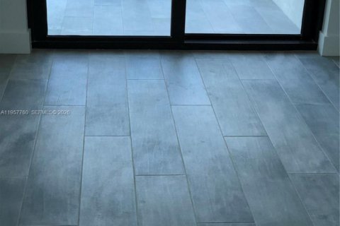 Condominio en alquiler en Miami, Florida, 2 dormitorios, 95.5 m2 № 2011551 - foto 26