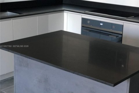 Condominio en alquiler en Miami, Florida, 2 dormitorios, 95.5 m2 № 2011551 - foto 24