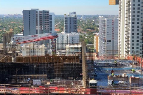 Condominio en alquiler en Miami, Florida, 2 dormitorios, 95.5 m2 № 2011551 - foto 20