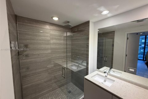 Condominio en alquiler en Miami, Florida, 2 dormitorios, 95.5 m2 № 2011551 - foto 10