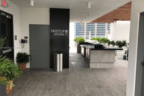 Condominio en alquiler en Miami, Florida, 2 dormitorios, 95.5 m2 № 2011551 - foto 30