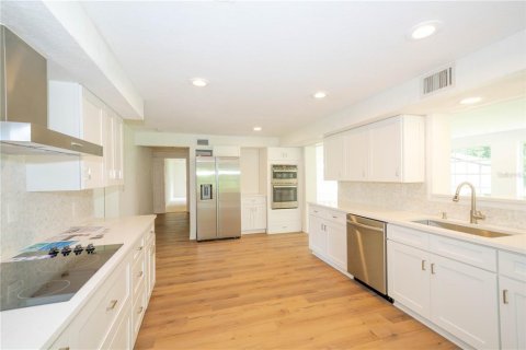 Casa en venta en Lutz, Florida, 5 dormitorios, 354.42 m2 № 1789535 - foto 10