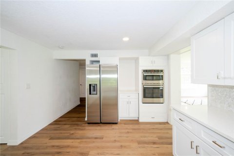Casa en venta en Lutz, Florida, 5 dormitorios, 354.42 m2 № 1789535 - foto 13