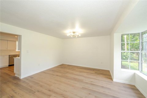 Casa en venta en Lutz, Florida, 5 dormitorios, 354.42 m2 № 1789535 - foto 6