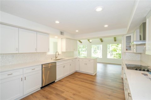 Casa en venta en Lutz, Florida, 5 dormitorios, 354.42 m2 № 1789535 - foto 9