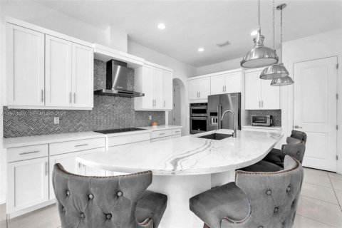 Снять в аренду виллу или дом в Пемброк-Пайнс, Флорида 4 спальни, 223.06м2, № 2036240 - фото 11