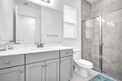 Снять в аренду виллу или дом в Пемброк-Пайнс, Флорида 4 спальни, 223.06м2, № 2036240 - фото 21