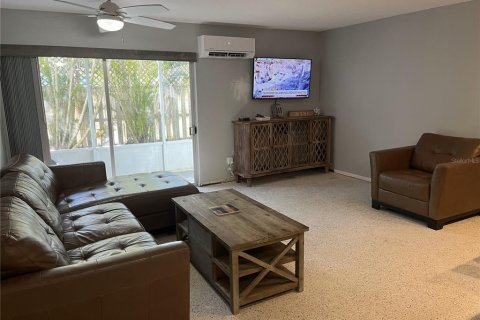 Condominio en venta en Cocoa Beach, Florida, 1 dormitorio, 69.68 m2 № 1517715 - foto 4