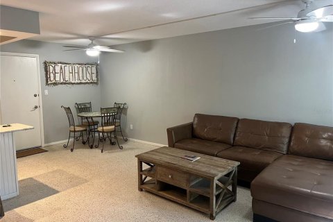 Condominio en venta en Cocoa Beach, Florida, 1 dormitorio, 69.68 m2 № 1517715 - foto 6