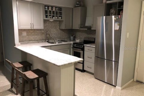 Condominio en venta en Cocoa Beach, Florida, 1 dormitorio, 69.68 m2 № 1517715 - foto 5