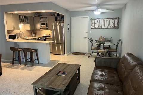 Condominio en venta en Cocoa Beach, Florida, 1 dormitorio, 69.68 m2 № 1517715 - foto 8